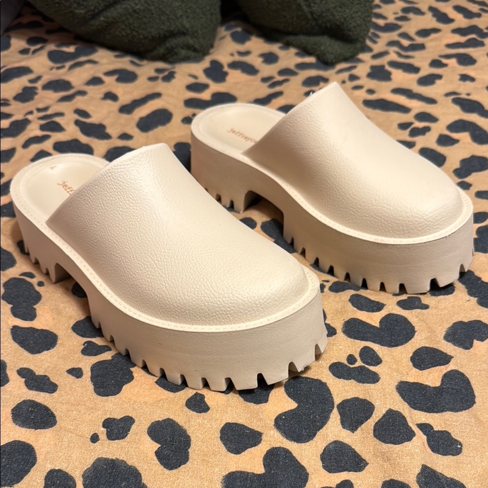 Women's Cream Platform Clogs